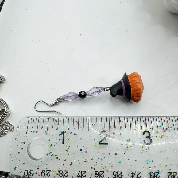 Halloween Earrings Green Witch Face Long Beaded Dangle - Picture 5 of 6